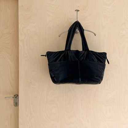 【予約】wide bag - glossy black [APERTY]